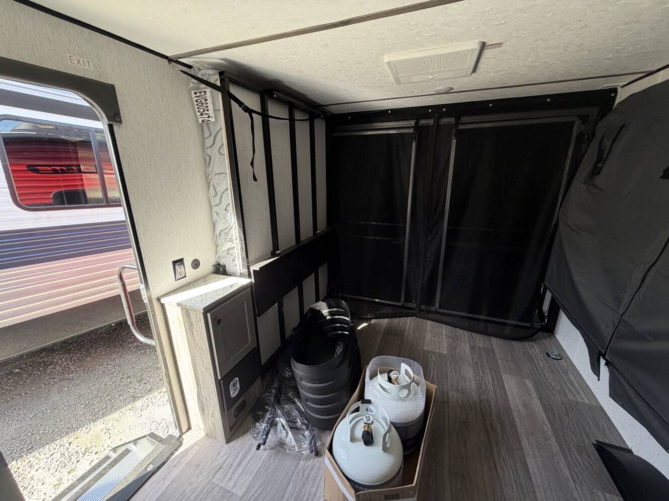 A photo of this 2027 Sun Lite SUN-LITE 14THX