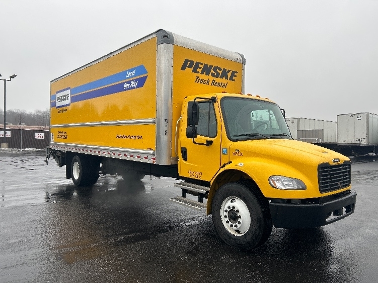 2022 FREIGHTLINER BUSINESS CLASS M2 106 in Middlefield, OH