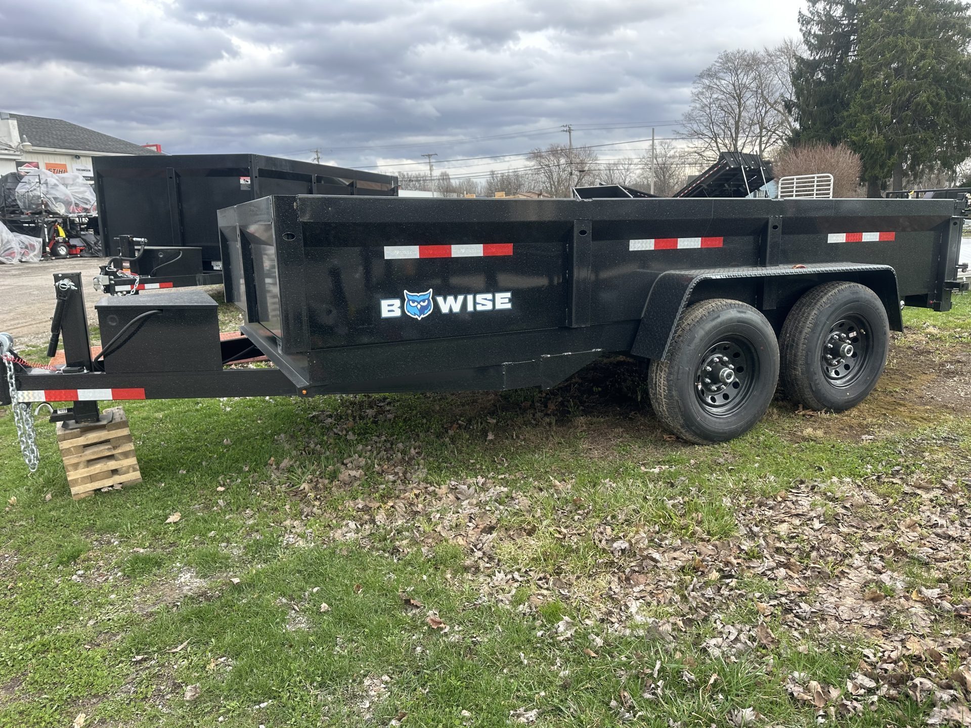 BWise 7x14 dump trailer in North Ridgeville, OH