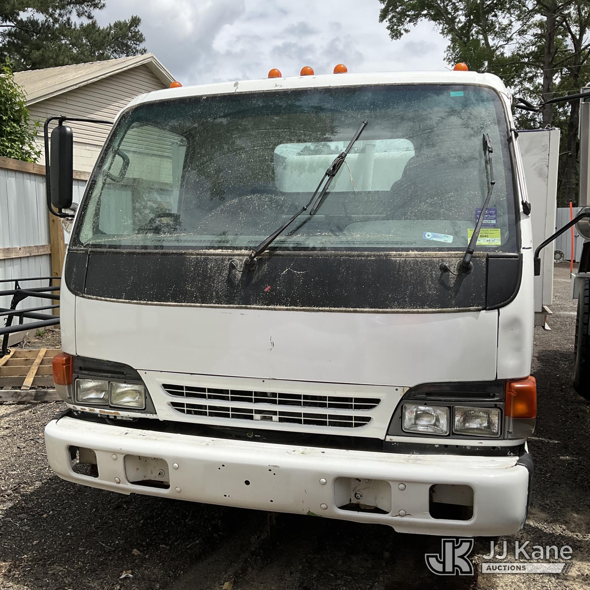 2004 ISUZU NPR in Moncks Corner, SC