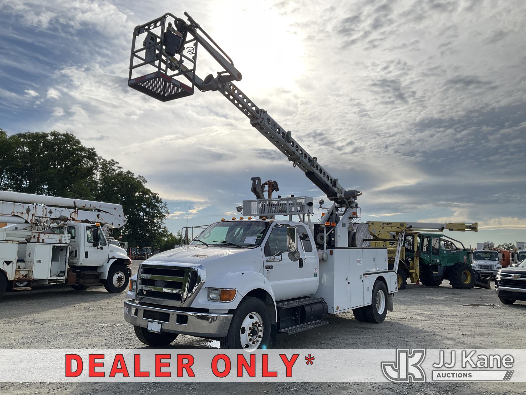 2005 Ford F750 in Shrewsbury, MA