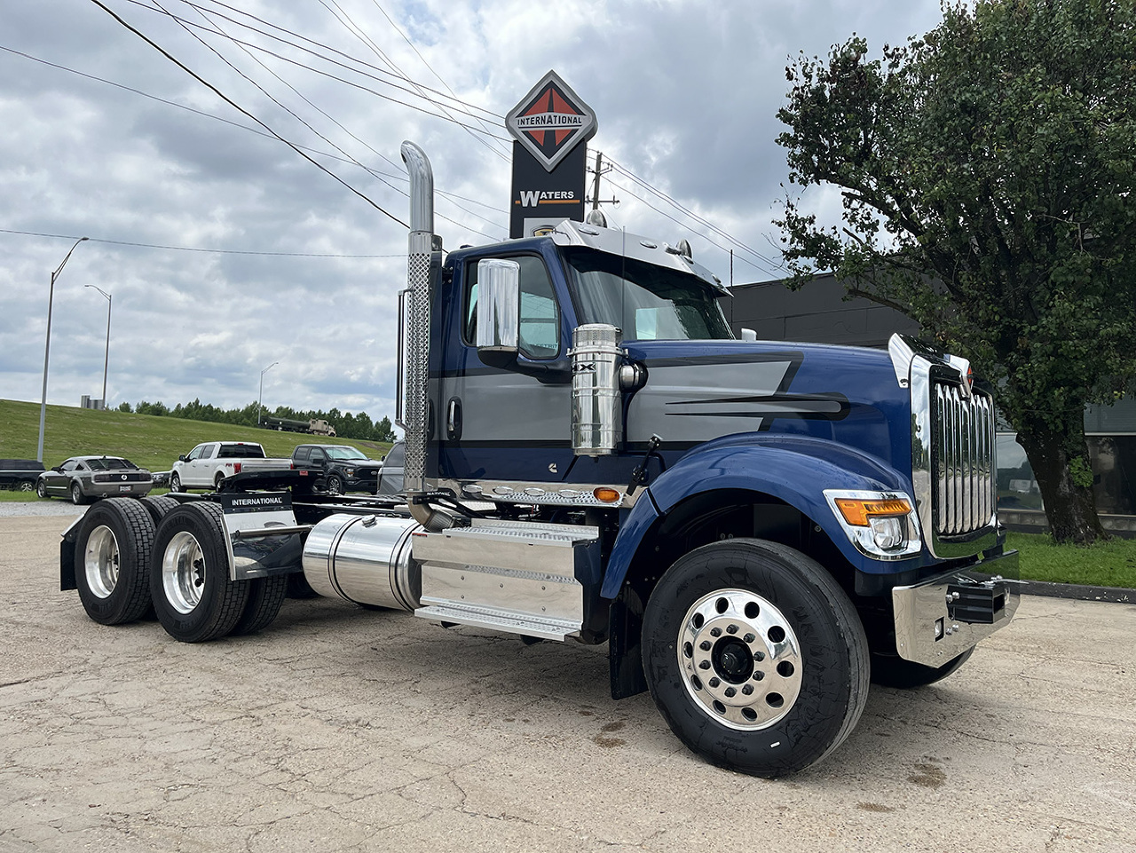 2027 INTERNATIONAL HX 520 in Columbus, MS