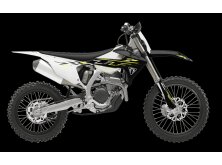 Triumph TF 250‑X Featured in James Bond Game 007 First Light image