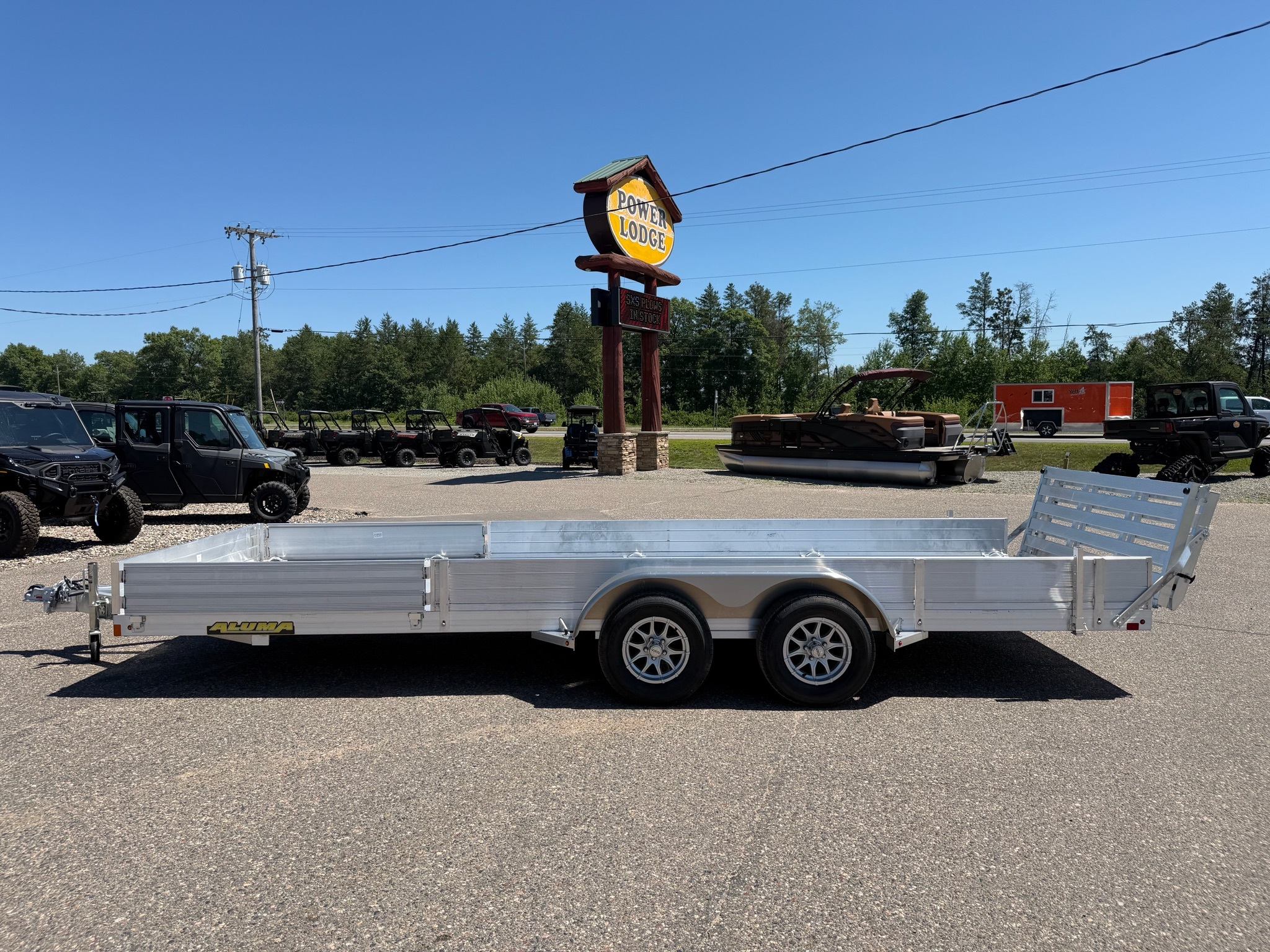 Aluma TANDEM AXLE ELEC BRAKE RAMP BI-FOLD TAILGATE in brainerd MN