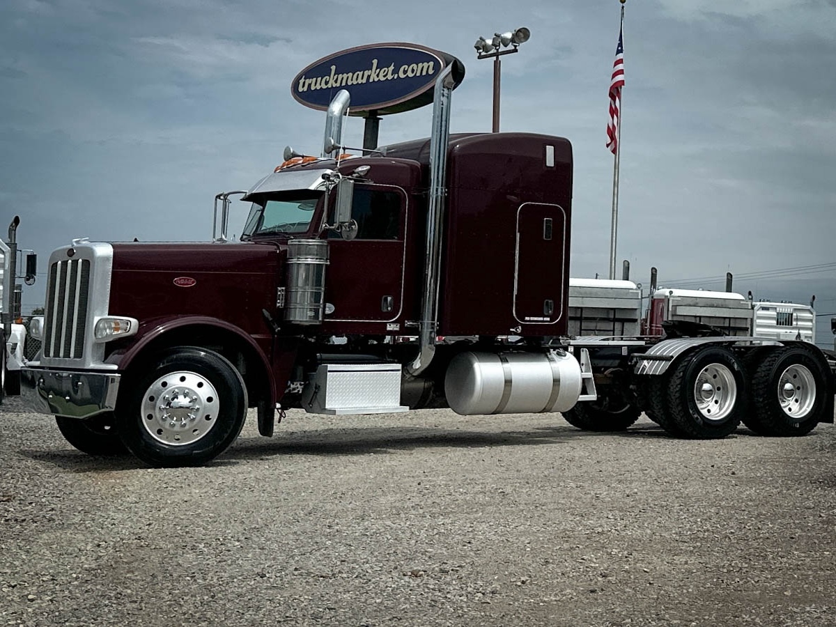 2018 PETERBILT 389 in Olive Branch, MS