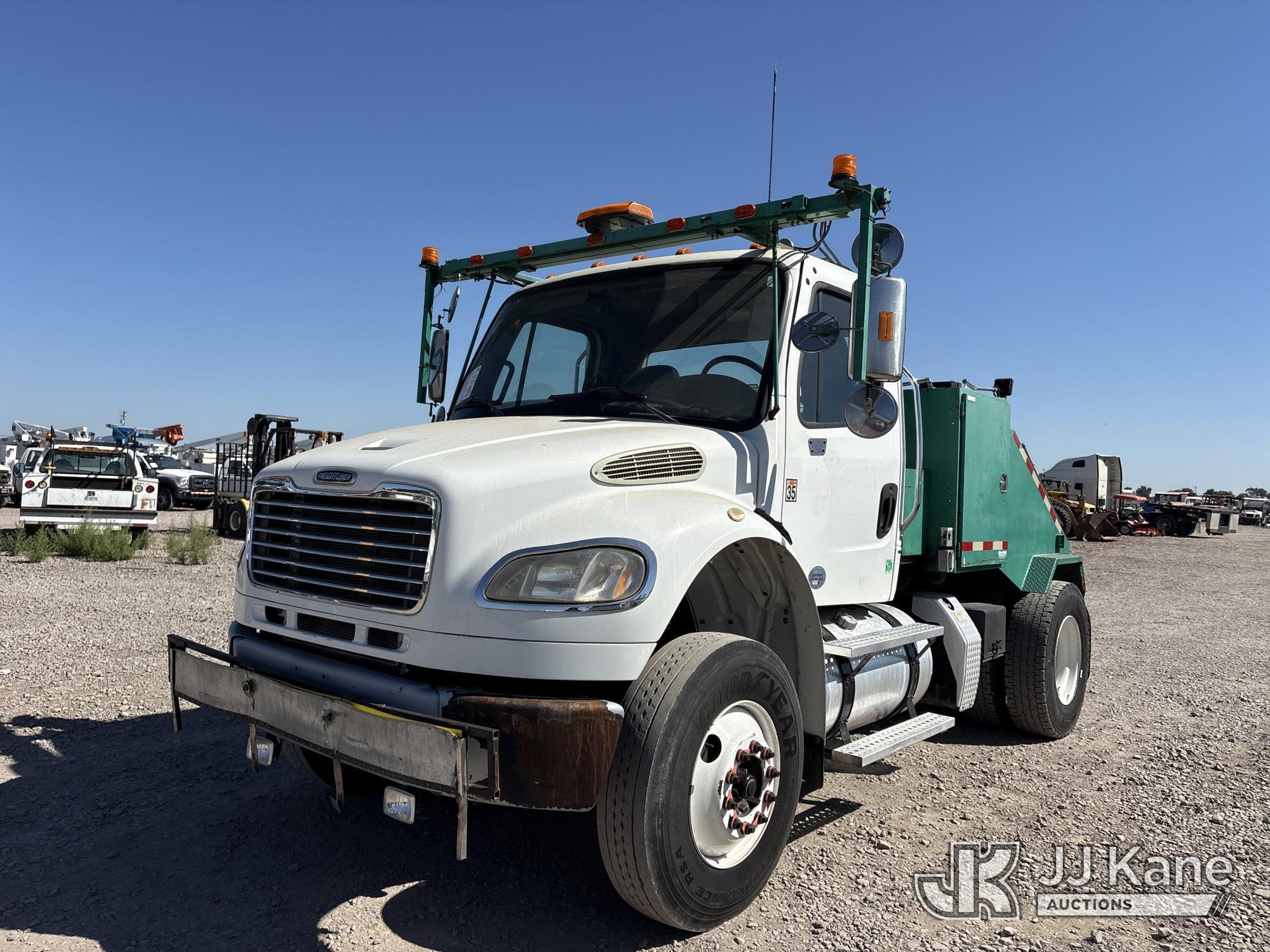 2015 FREIGHTLINER BUSINESS CLASS M2 106 in Dixon, CA