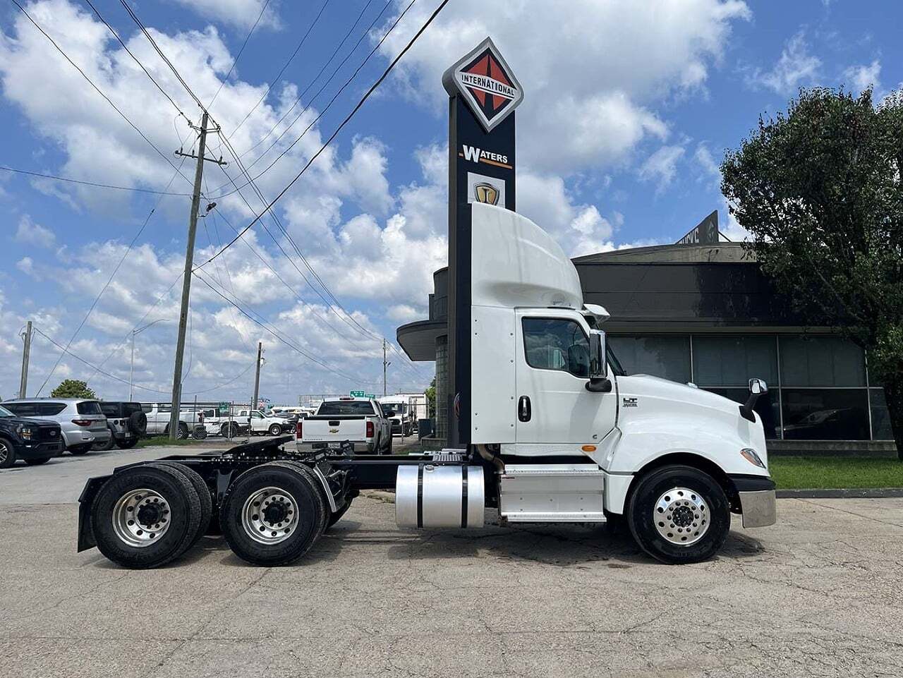 2027 INTERNATIONAL LT 625 in Columbus, MS