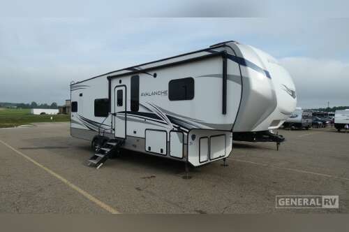 2023 Keystone AVALANCHE 295RK in north canton OH