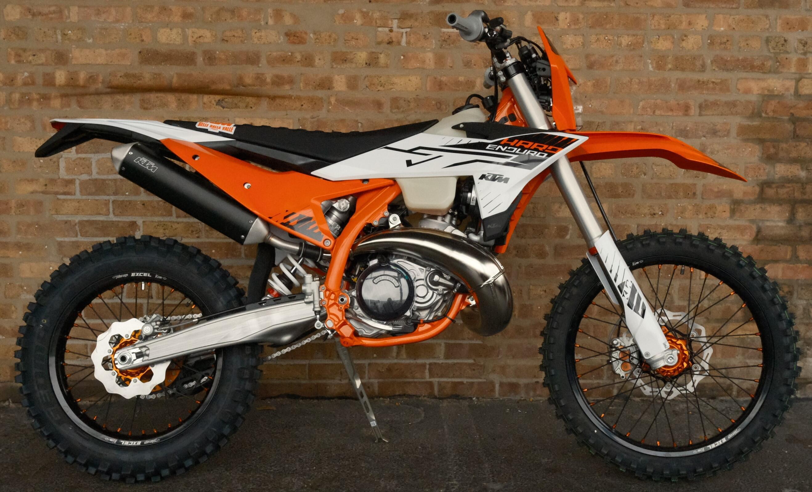 2026 KTM 300 XC-W Hardenduro 300 in Villa Park, IL