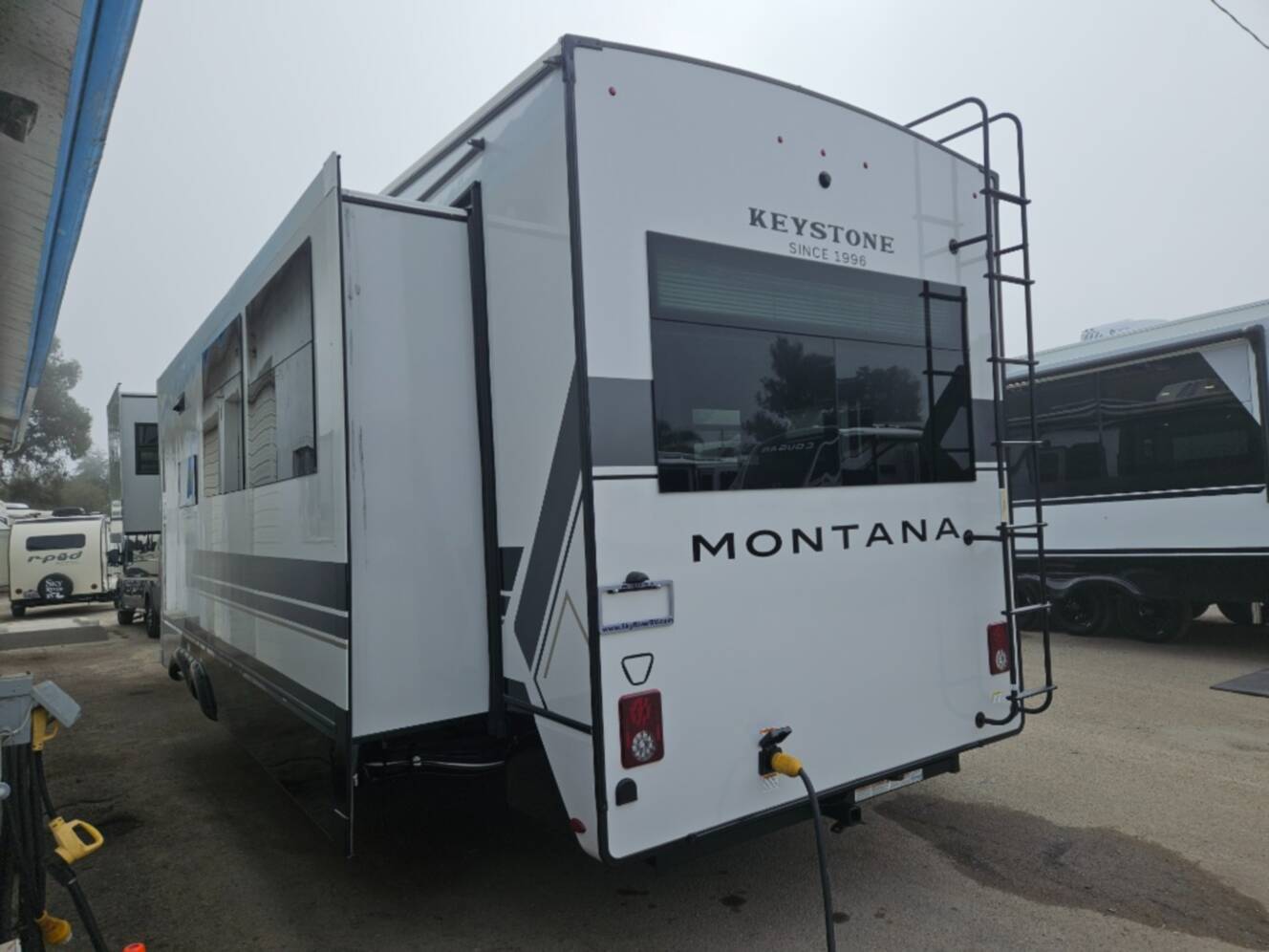 A photo of this 2026 Keystone Rv Montana 3532SP