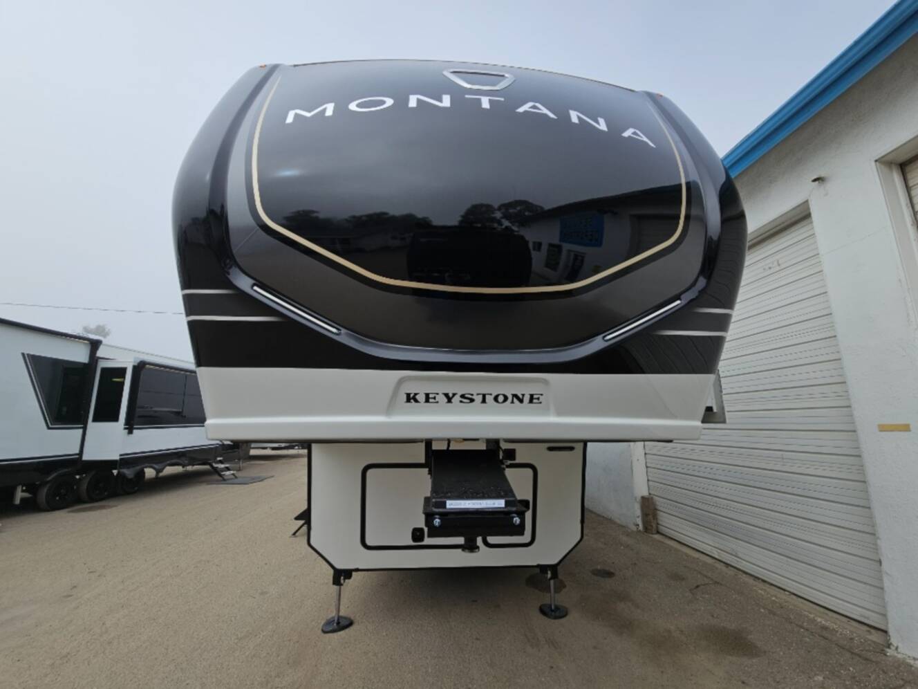 A photo of this 2026 Keystone Rv Montana 3532SP