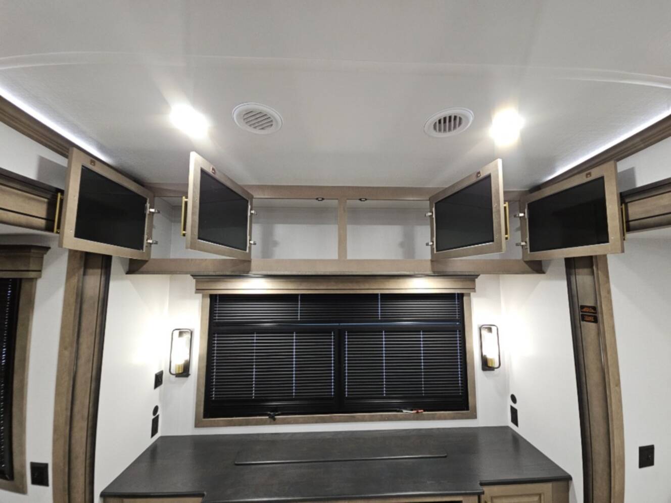 A photo of this 2026 Keystone Rv Montana 3532SP