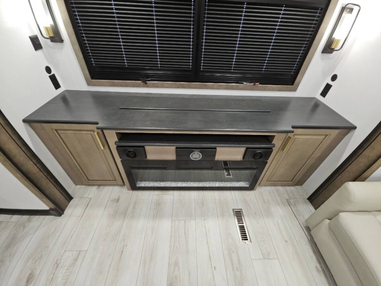 A photo of this 2026 Keystone Rv Montana 3532SP