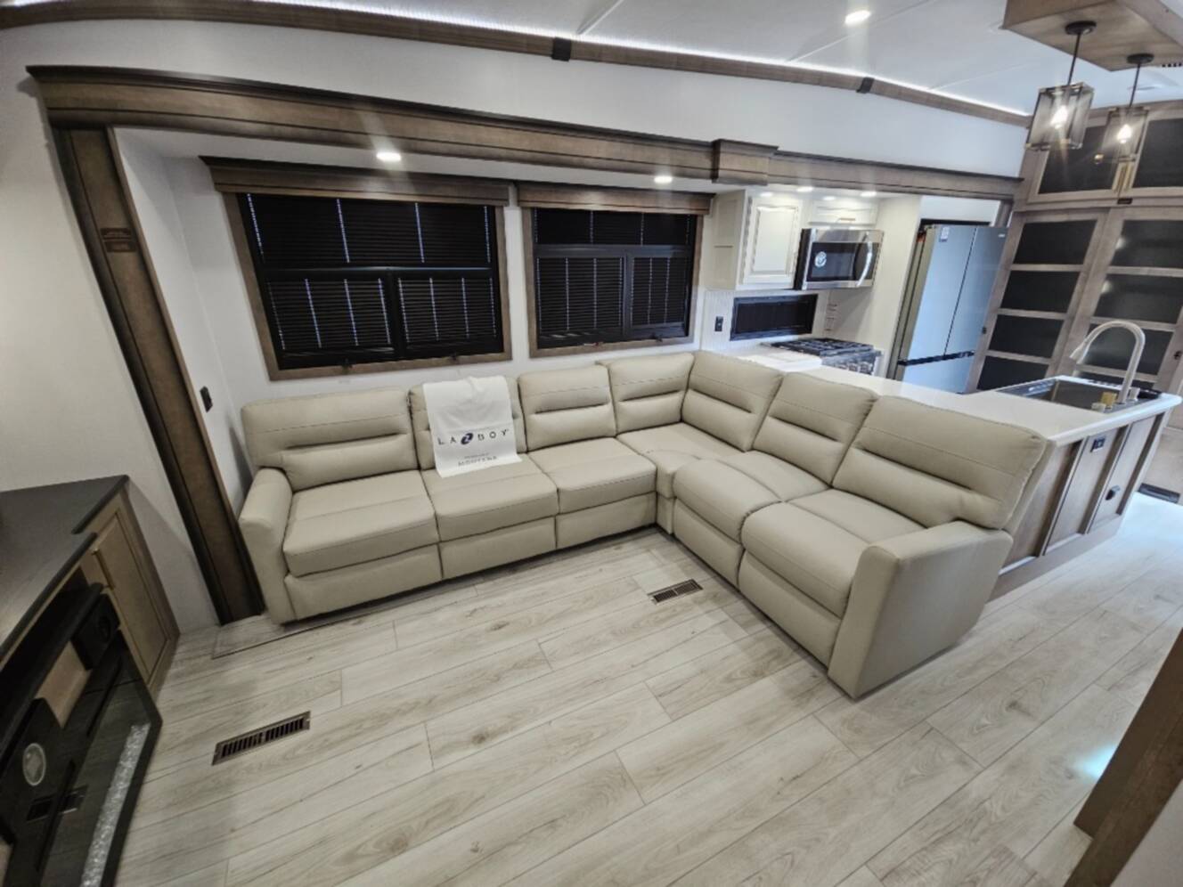 A photo of this 2026 Keystone Rv Montana 3532SP