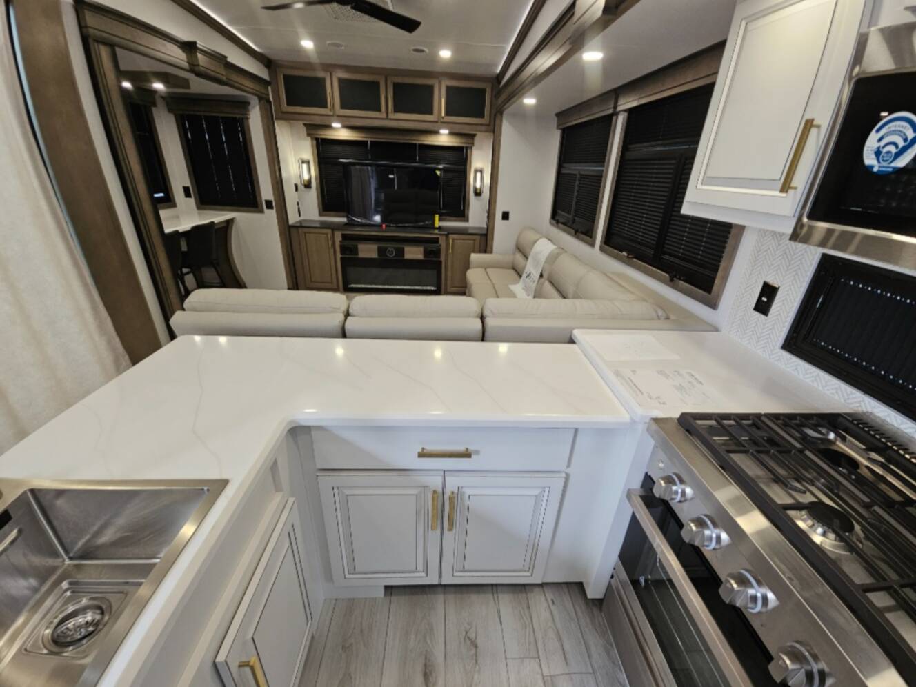 A photo of this 2026 Keystone Rv Montana 3532SP