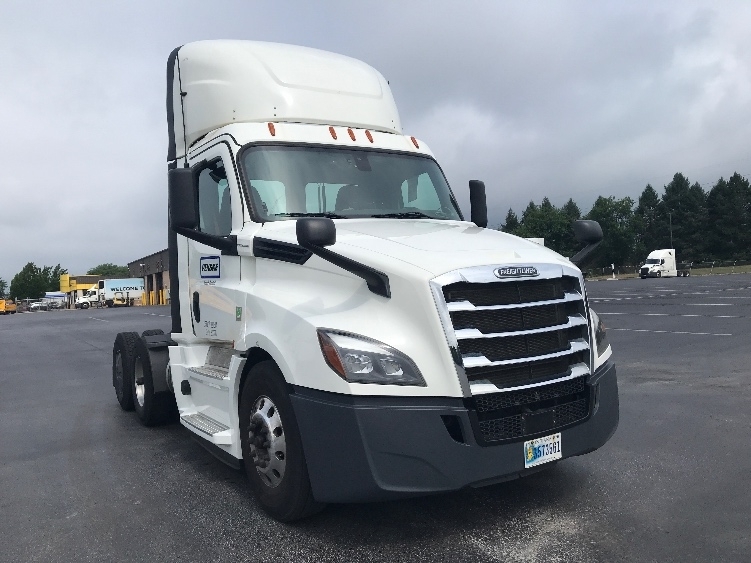 2020 FREIGHTLINER CASCADIA 126 in Allentown, PA