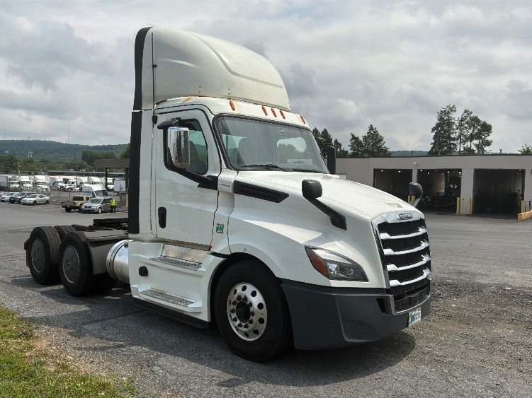 2020 FREIGHTLINER CASCADIA 126 in Allentown, PA