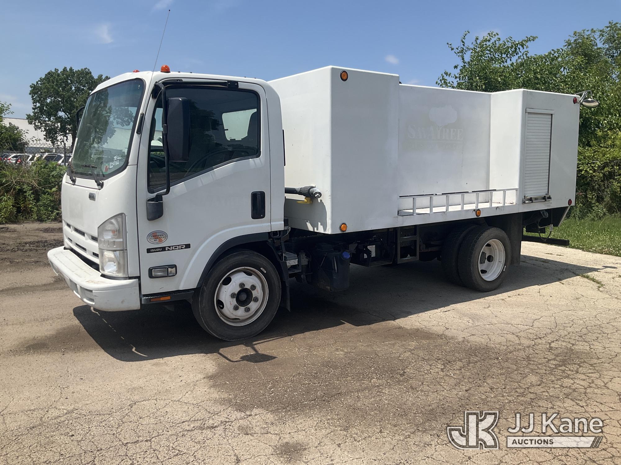 2011 ISUZU NQR in South Beloit, IL