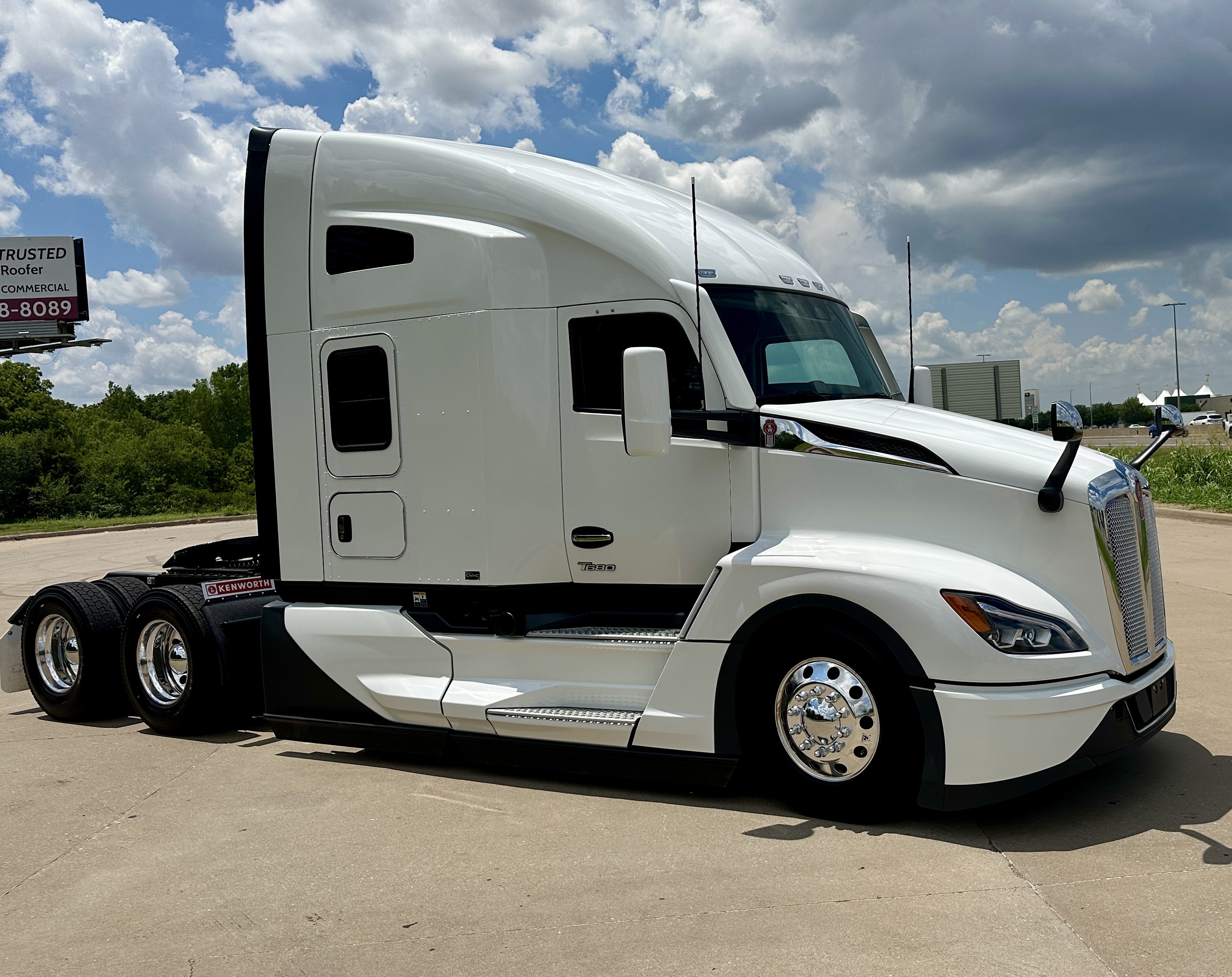 2027 KENWORTH T680 in Oklahoma City, OK
