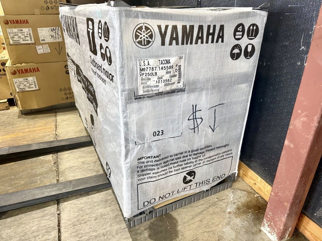 2026 Yamaha V6 4.2L V Max Sho 250 hp Outboard 4 Stroke boat