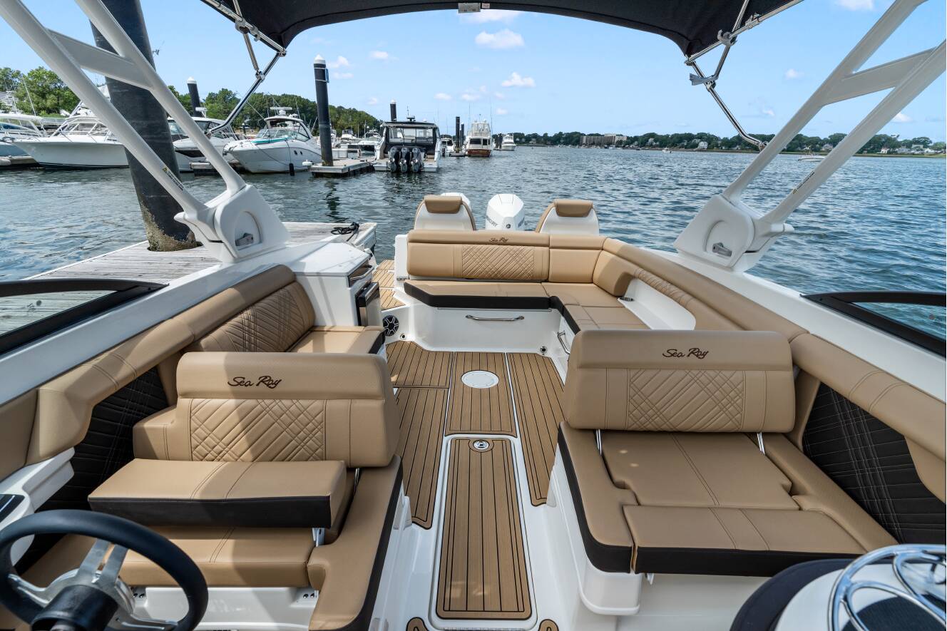 A photo of this 2026 Sea Ray SDX 290 Outboard