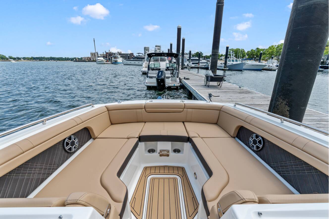 A photo of this 2026 Sea Ray SDX 290 Outboard