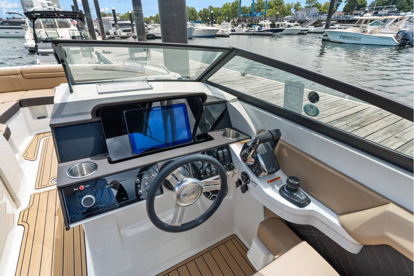 A photo of this 2026 Sea Ray SDX 290 Outboard