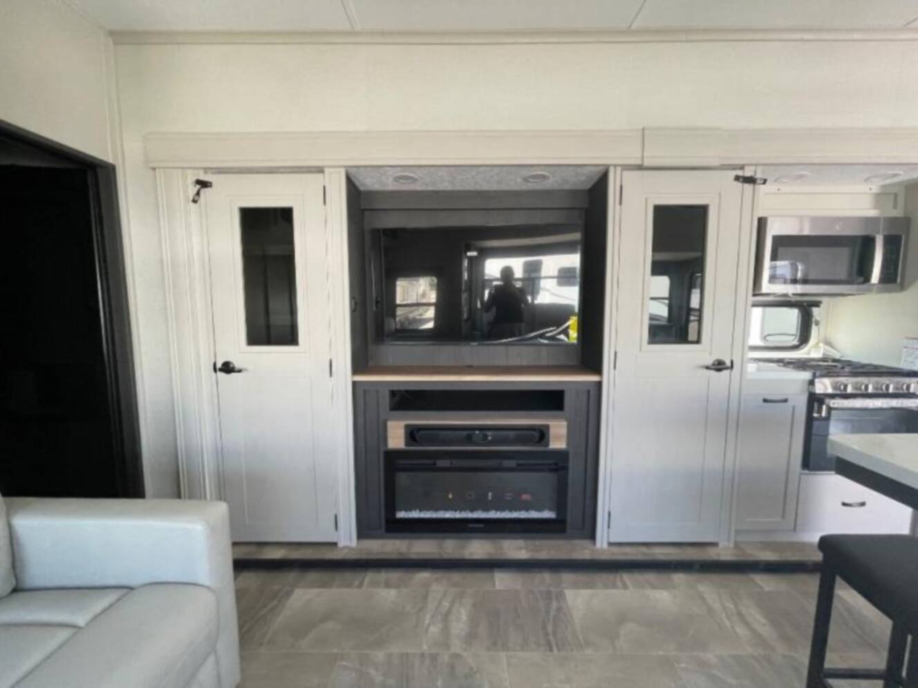 A photo of this 2025 Coachmen Chaparral 389DEK