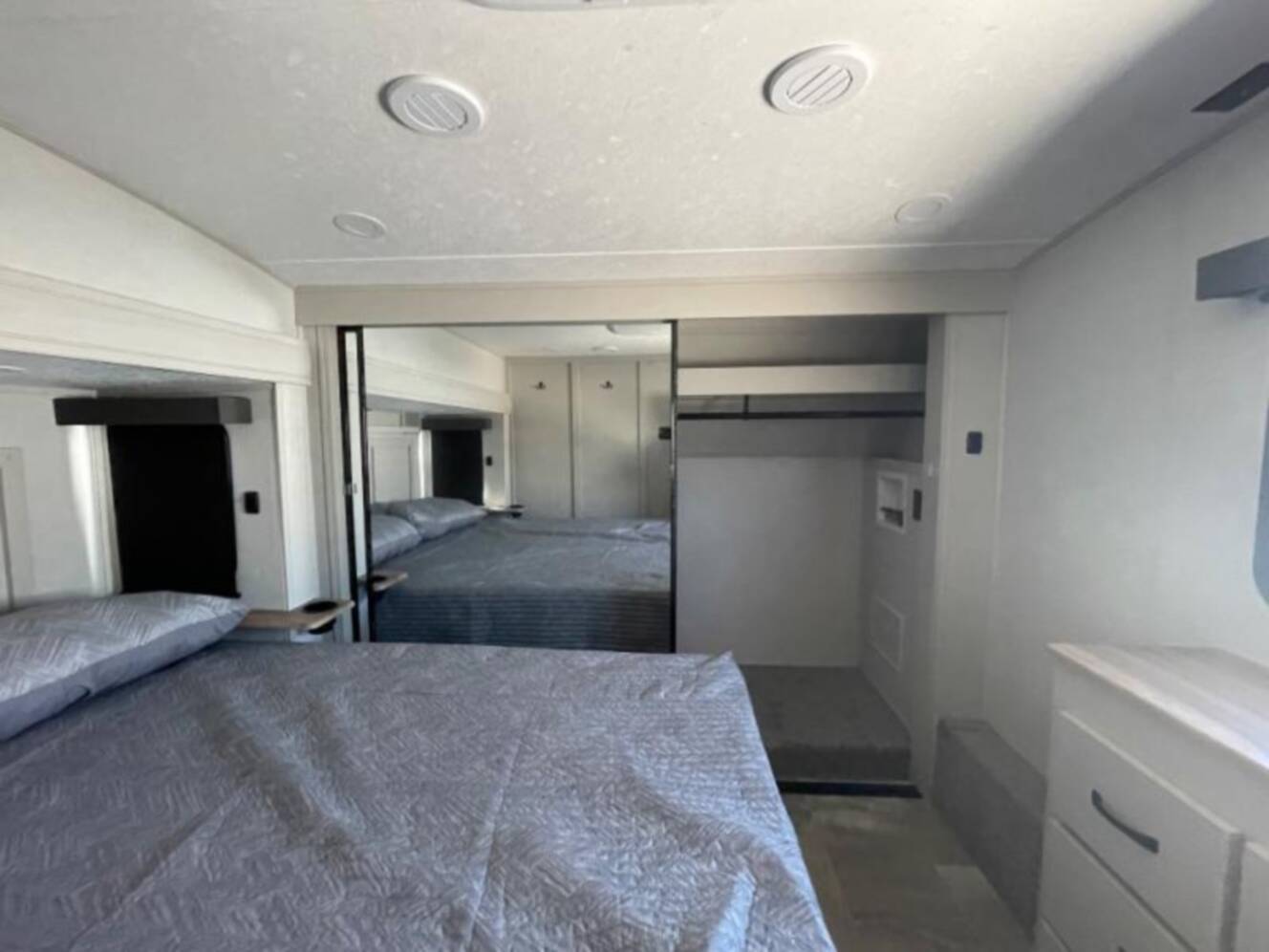 A photo of this 2025 Coachmen Chaparral 389DEK