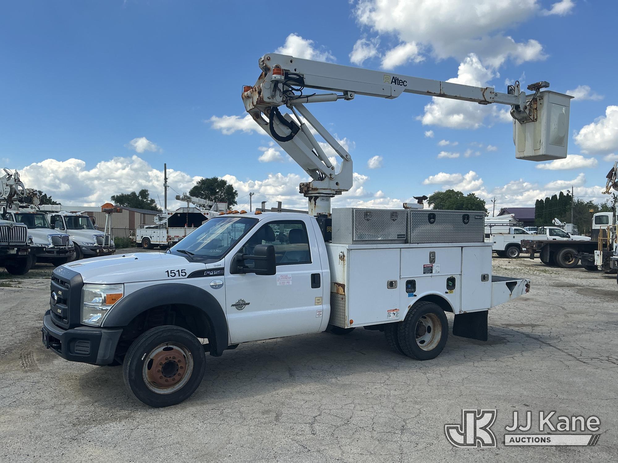 2015 FORD F450 in South Beloit, IL