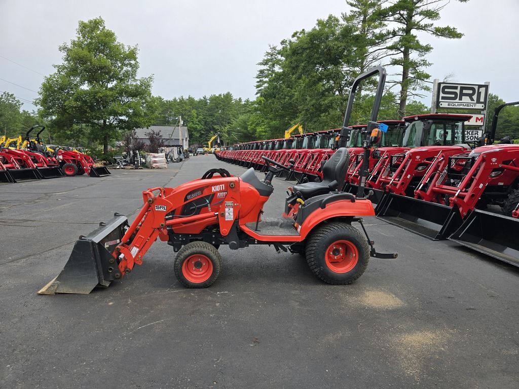 2021 Kioti CS2520 24.5 HP Hydrostatic Sub-Compact Tractor w/Loader in Loudon, NH