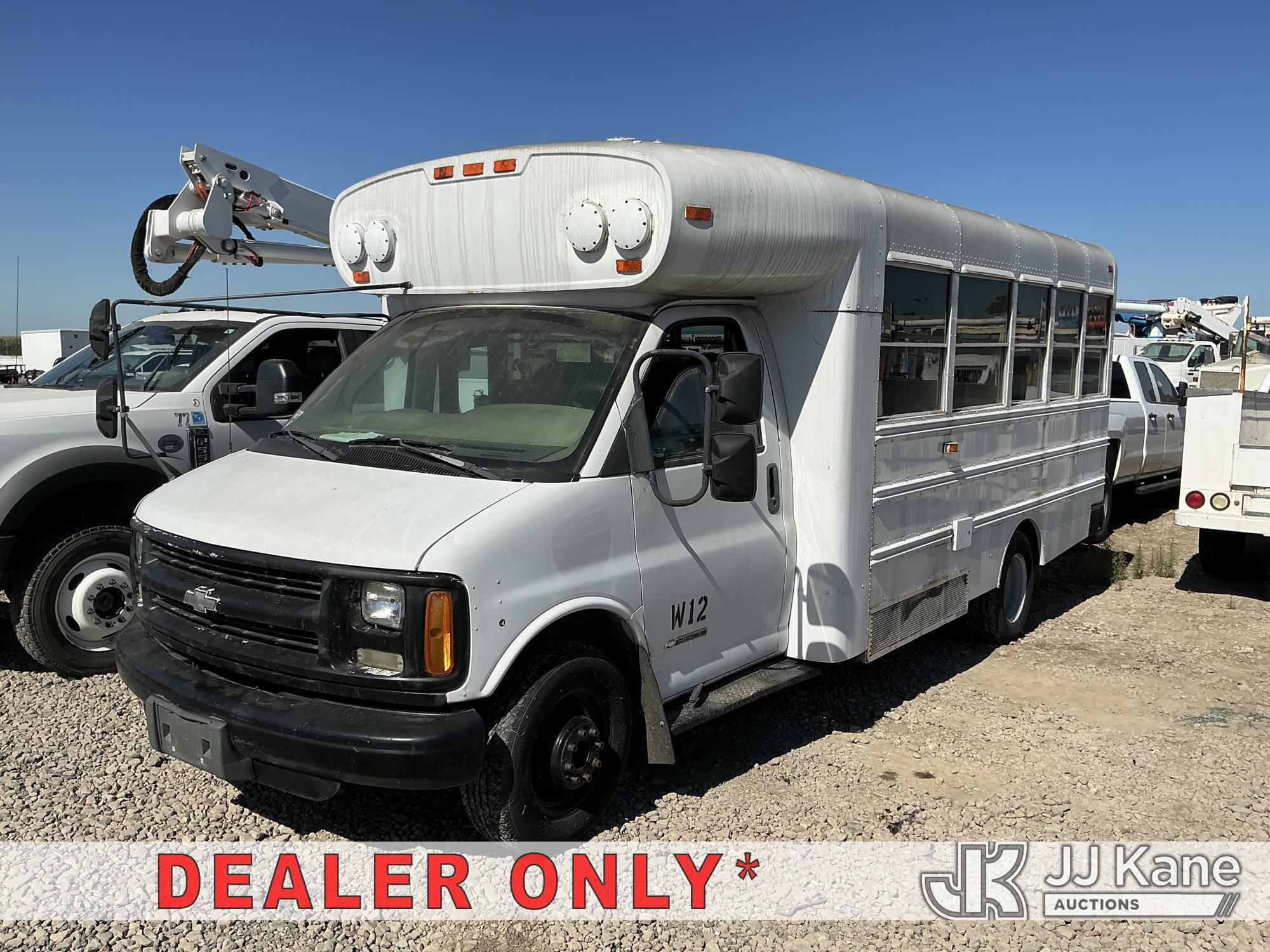 2001 CHEVROLET Express in Dixon, CA