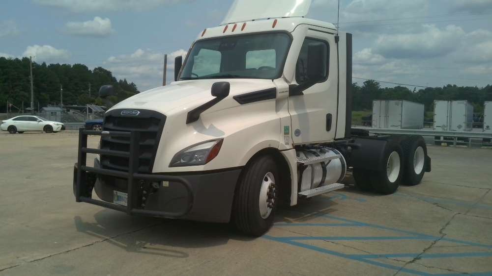 2022 FREIGHTLINER CASCADIA 126 in Birmingham, AL