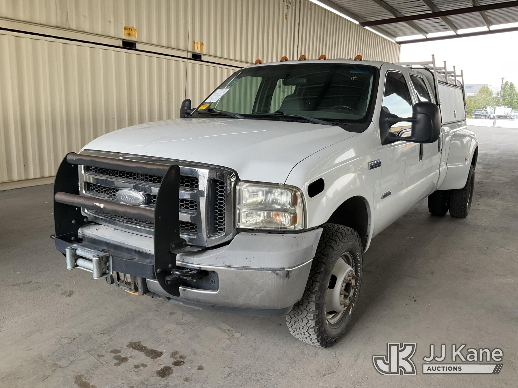 2006 FORD F350 in Jurupa Valley, CA