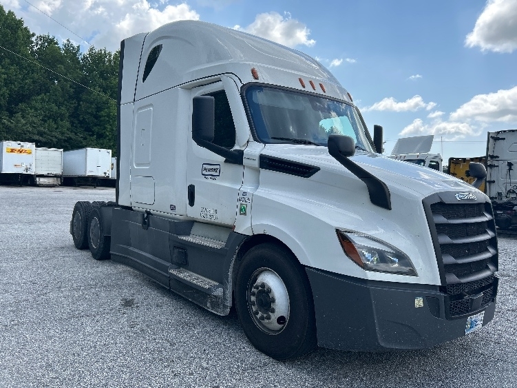 2022 FREIGHTLINER CASCADIA 126 in Greer, SC