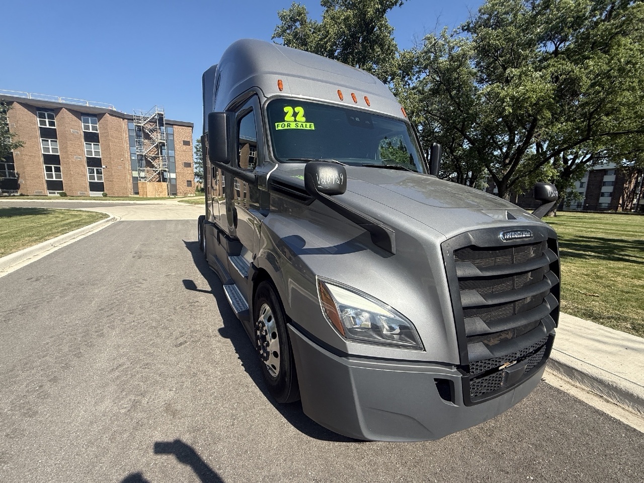 2022 FREIGHTLINER CASCADIA 126 in Elmhurst, IL