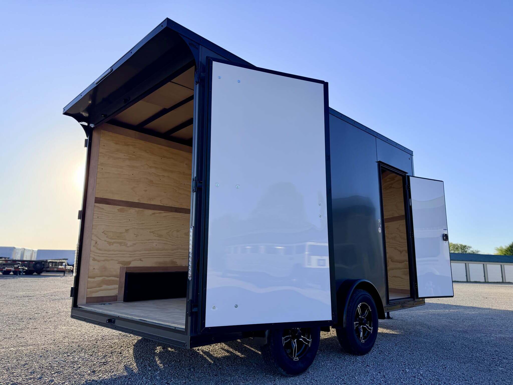 2026 United Trailers UJ 7.5 X 14 ENCLOSED in Goodfield, IL