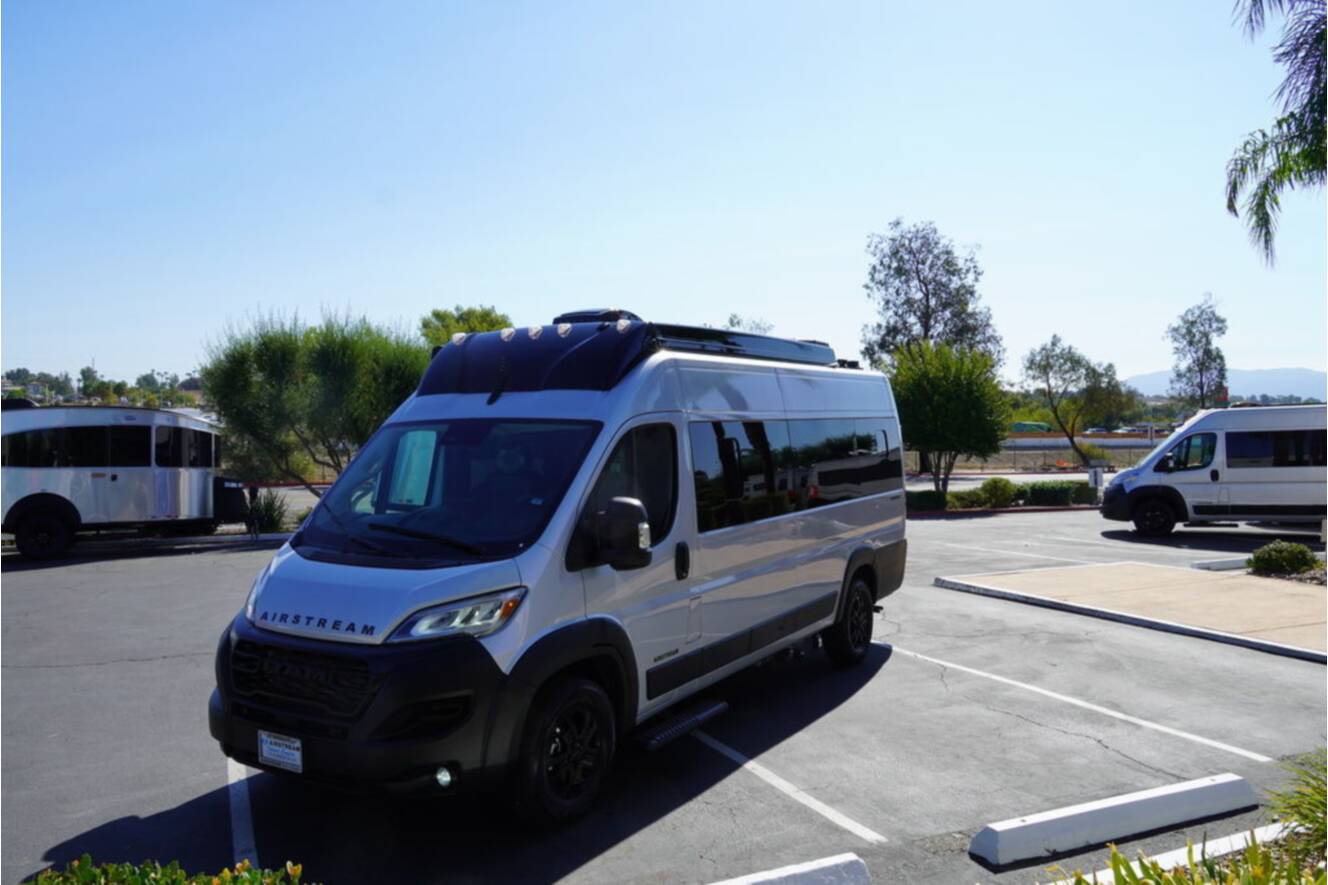 A photo of this 2026 Airstream Rangeline Pop Top