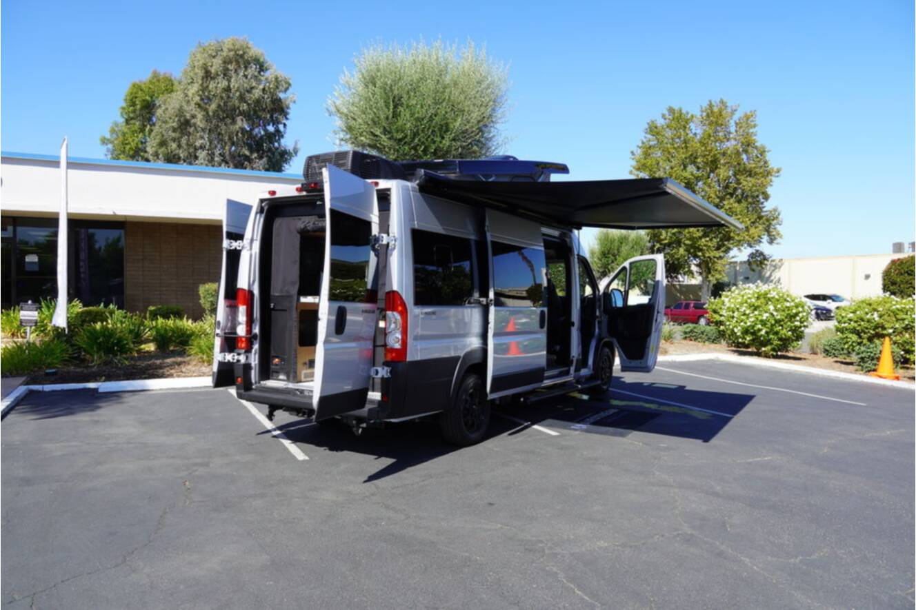 A photo of this 2026 Airstream Rangeline Pop Top