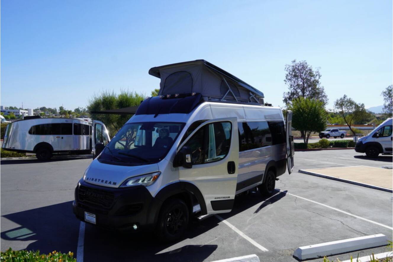 A photo of this 2026 Airstream Rangeline Pop Top
