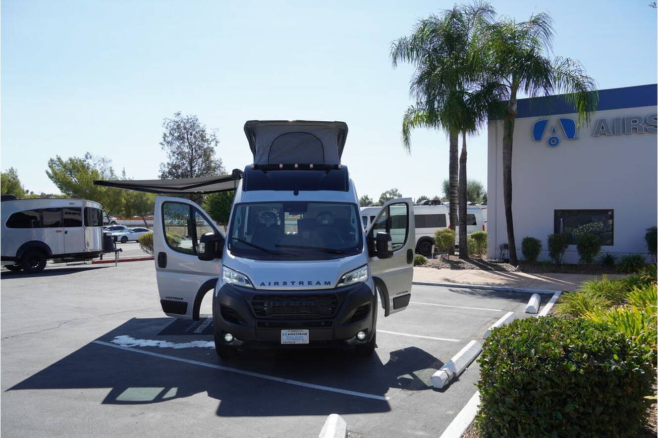 A photo of this 2026 Airstream Rangeline Pop Top