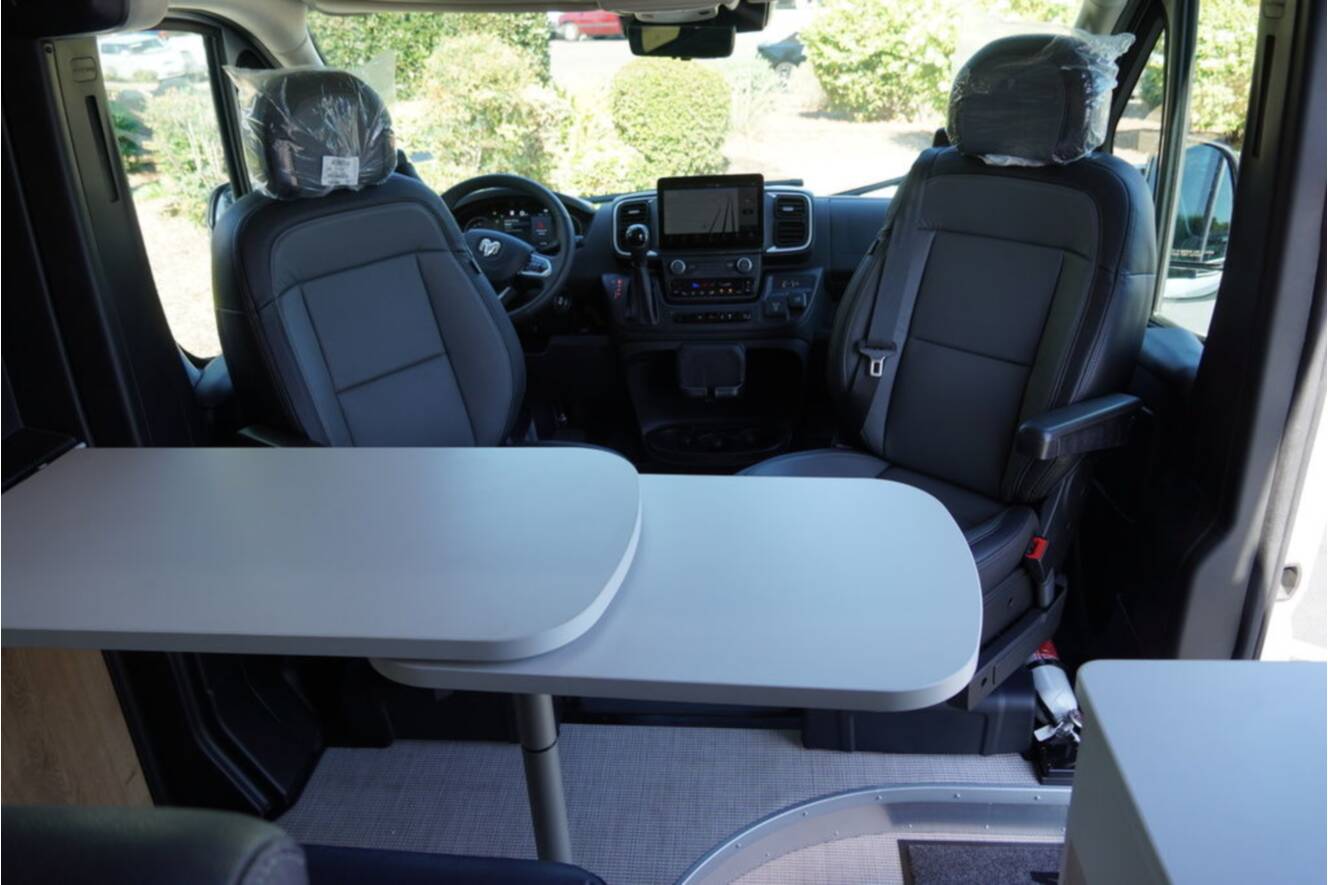 A photo of this 2026 Airstream Rangeline Pop Top