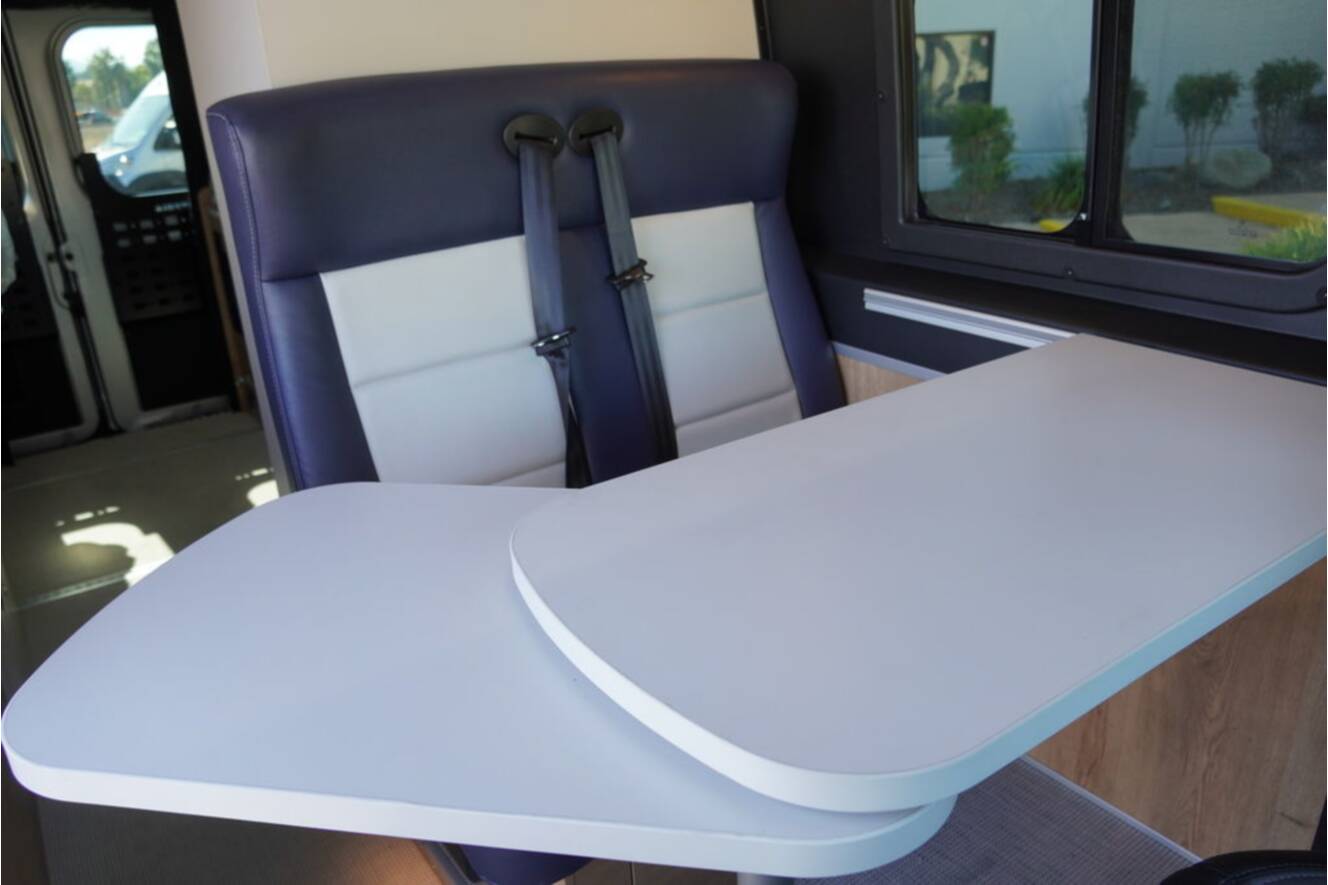 A photo of this 2026 Airstream Rangeline Pop Top