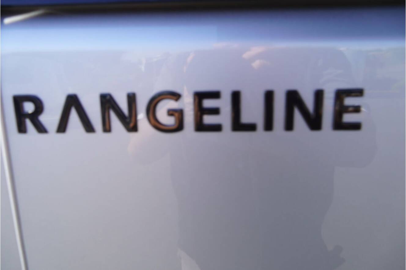 A photo of this 2026 Airstream Rangeline Pop Top
