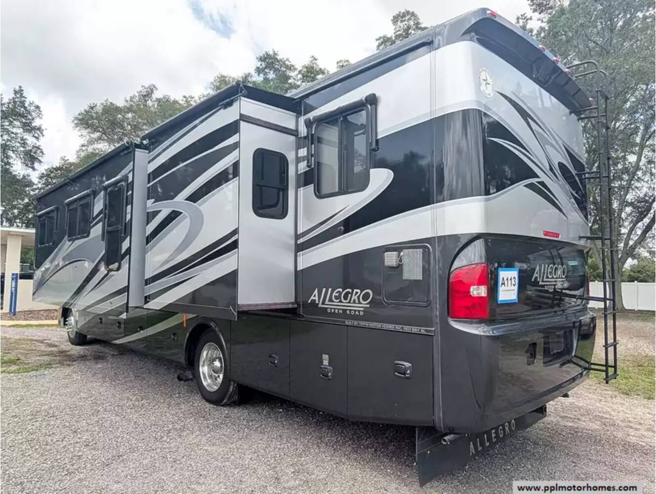 A photo of this 2014 Tiffin Allegro Open Road 36LA