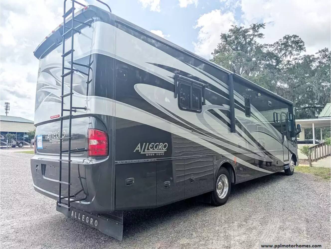 A photo of this 2014 Tiffin Allegro Open Road 36LA