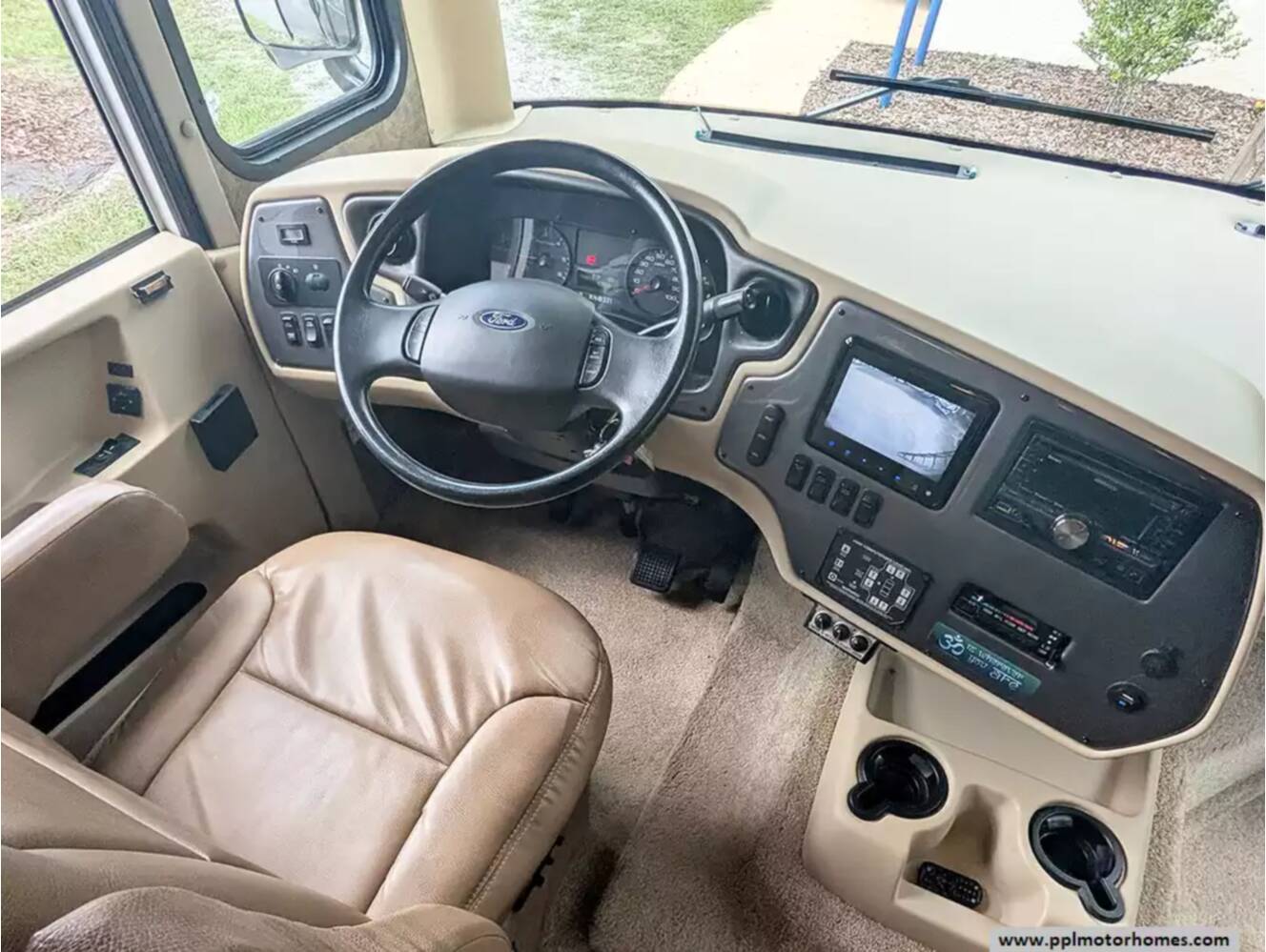 A photo of this 2014 Tiffin Allegro Open Road 36LA