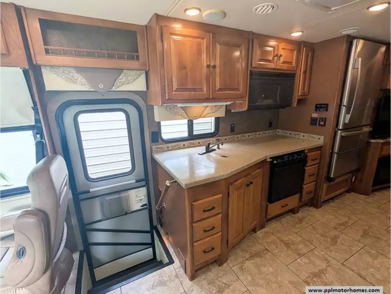 A photo of this 2014 Tiffin Allegro Open Road 36LA