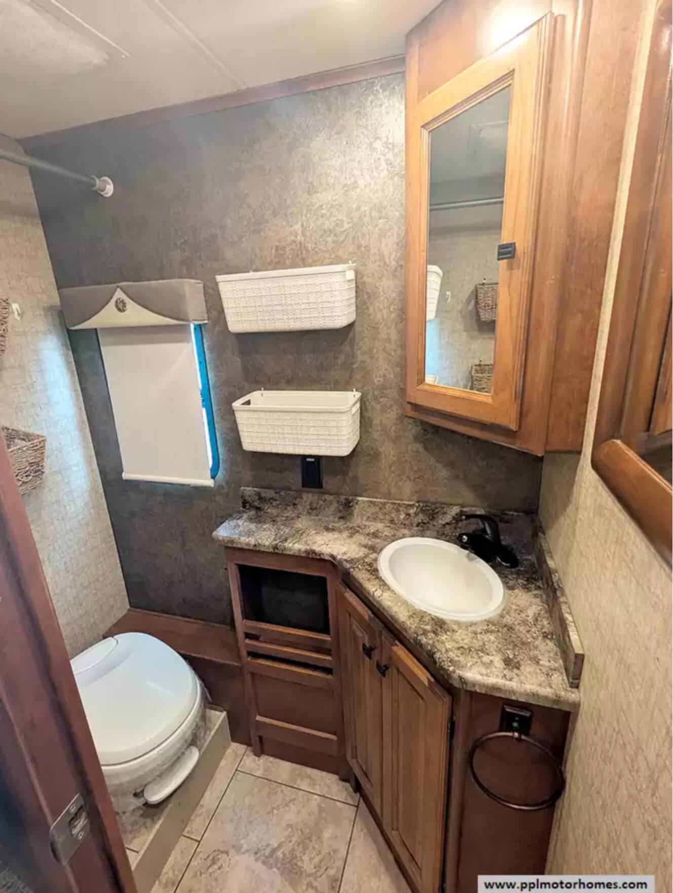A photo of this 2014 Tiffin Allegro Open Road 36LA