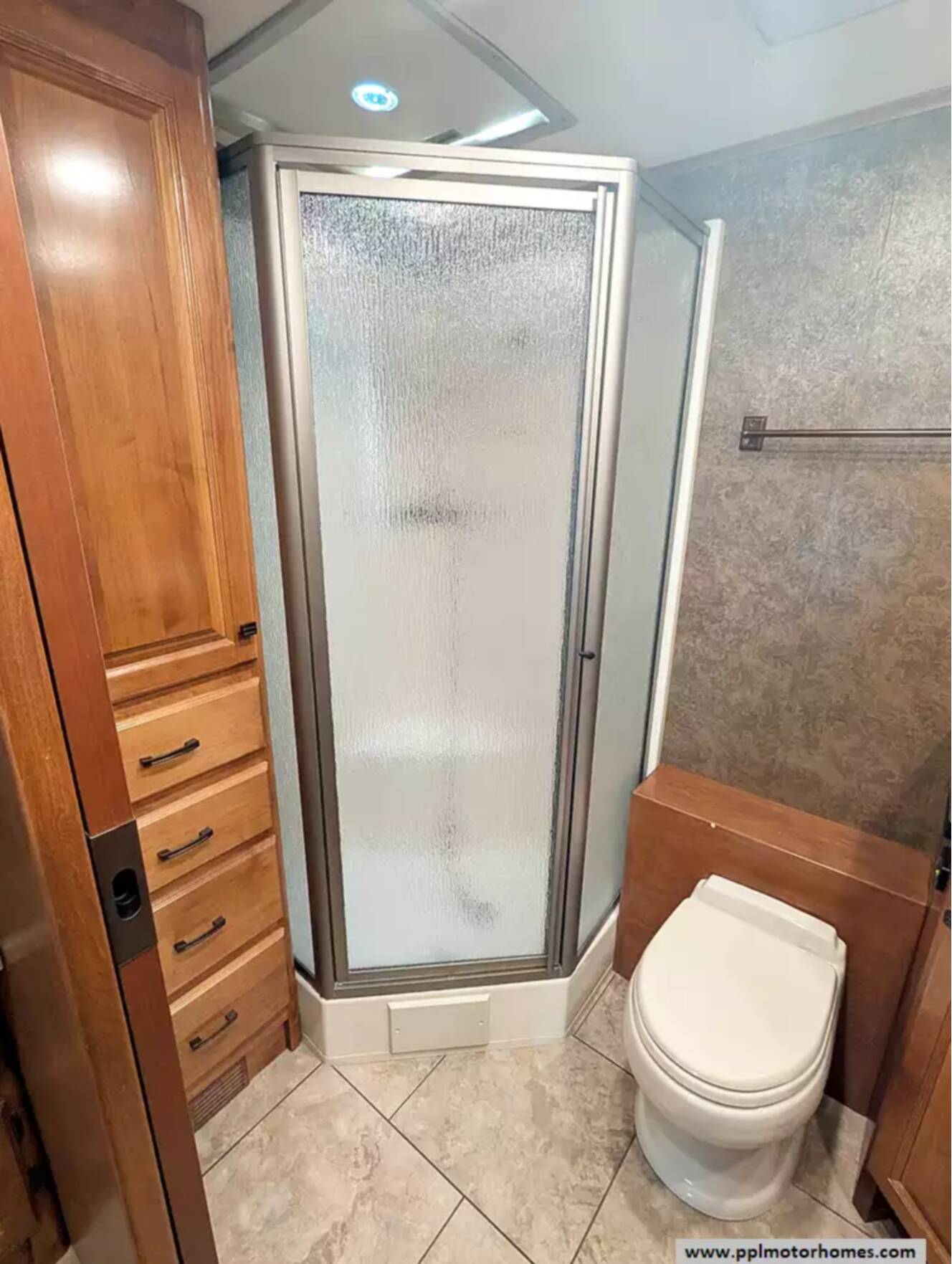 A photo of this 2014 Tiffin Allegro Open Road 36LA
